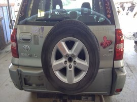 2005 TOYOTA RAV4, SILVER, L MODEL, 2.4L, AT, AWD.  Z26420
